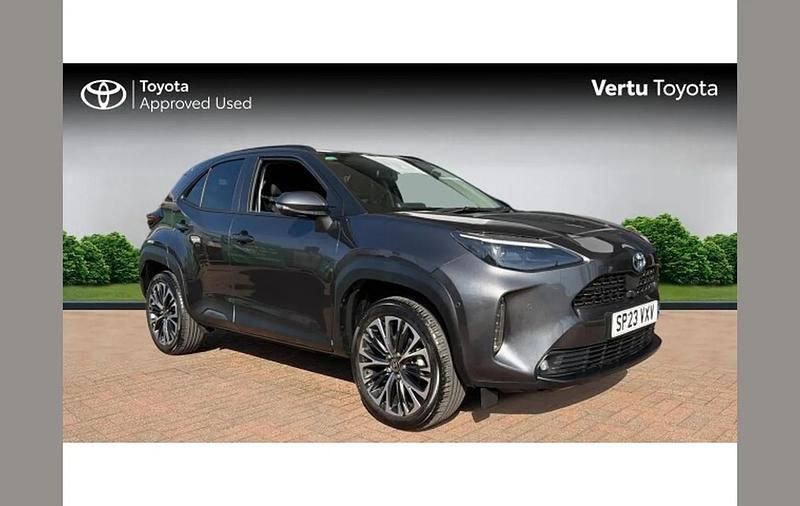Used Toyota Yaris Cross 113 HP (83 kW) 2023 Grey SUV