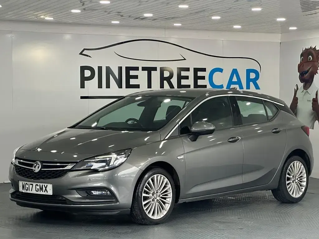 Used Vauxhall Astra Elite 136 HP (100 kW) 2017 Grey Hatchback