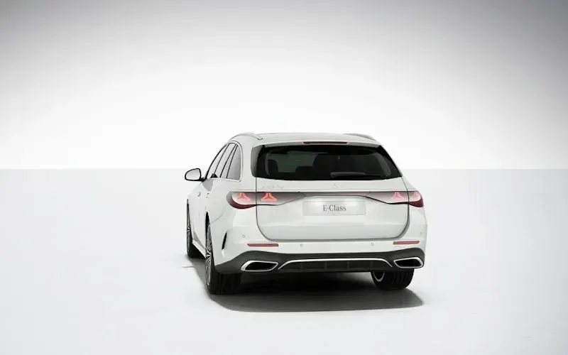 New Mercedes E220 Premium Plus 197 HP (144 kW) 2026 Estate