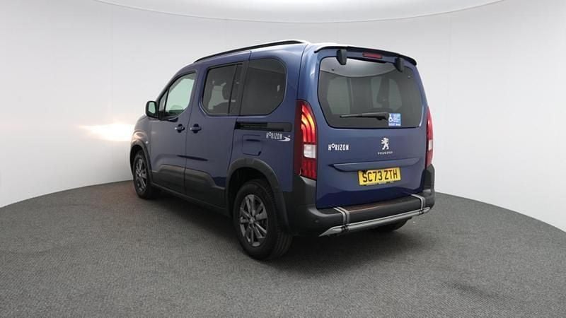 Used Peugeot Rifter Allure 100 HP (73 kW) 2024 Blue MPV