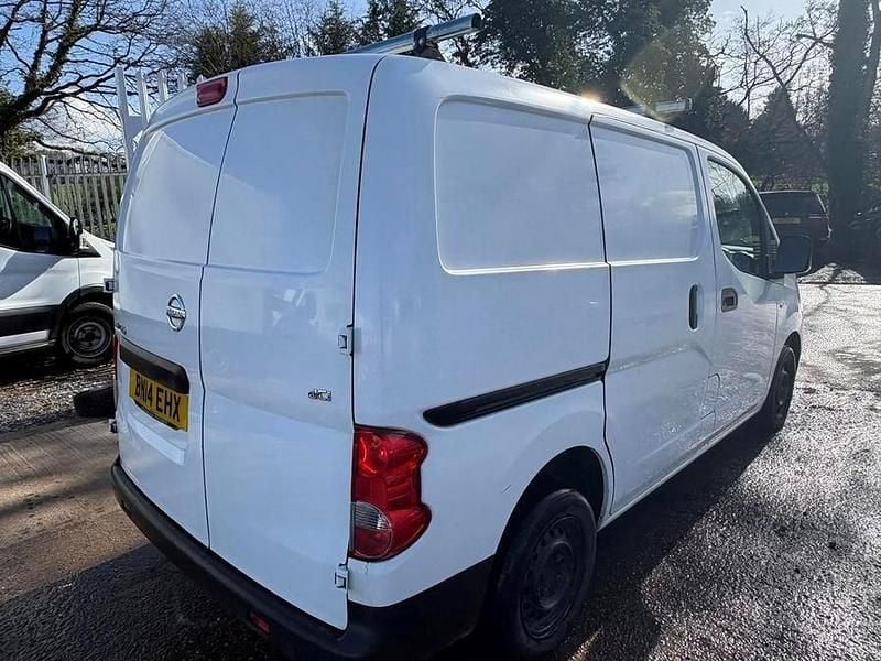 Used Nissan NV200 Acenta 90 HP (66 kW) 2014 White MPV
