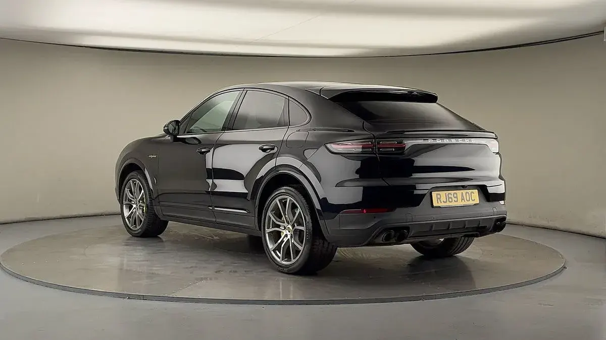 Usado Porsche Cayenne 462 CV (339 kW) 2019 Negro SUV