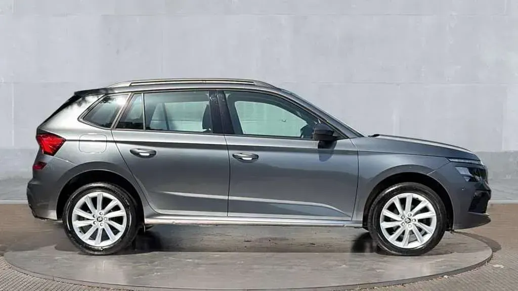 Used Skoda Kamiq SE 95 HP (69 kW) 2025 Grey SUV