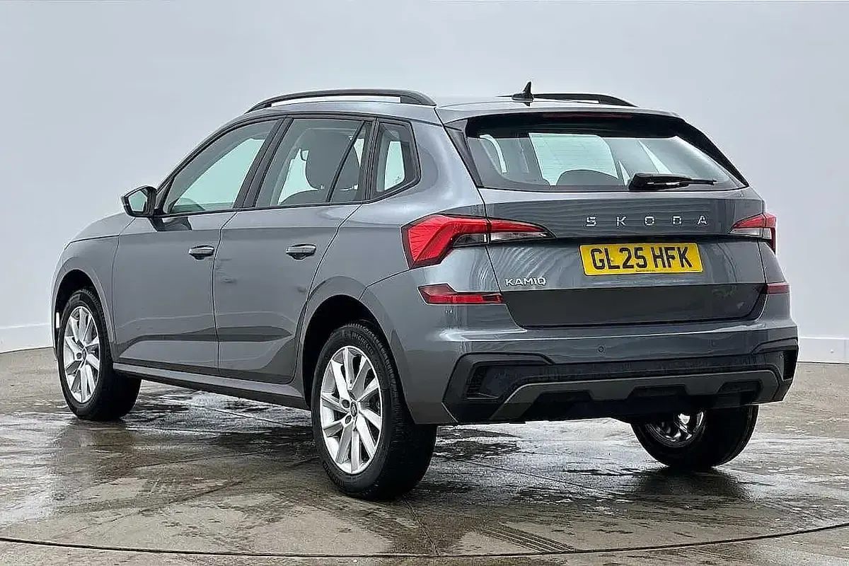 Used Skoda Kamiq SE 94 HP (69 kW) 2025 Graphite grey metallic SUV