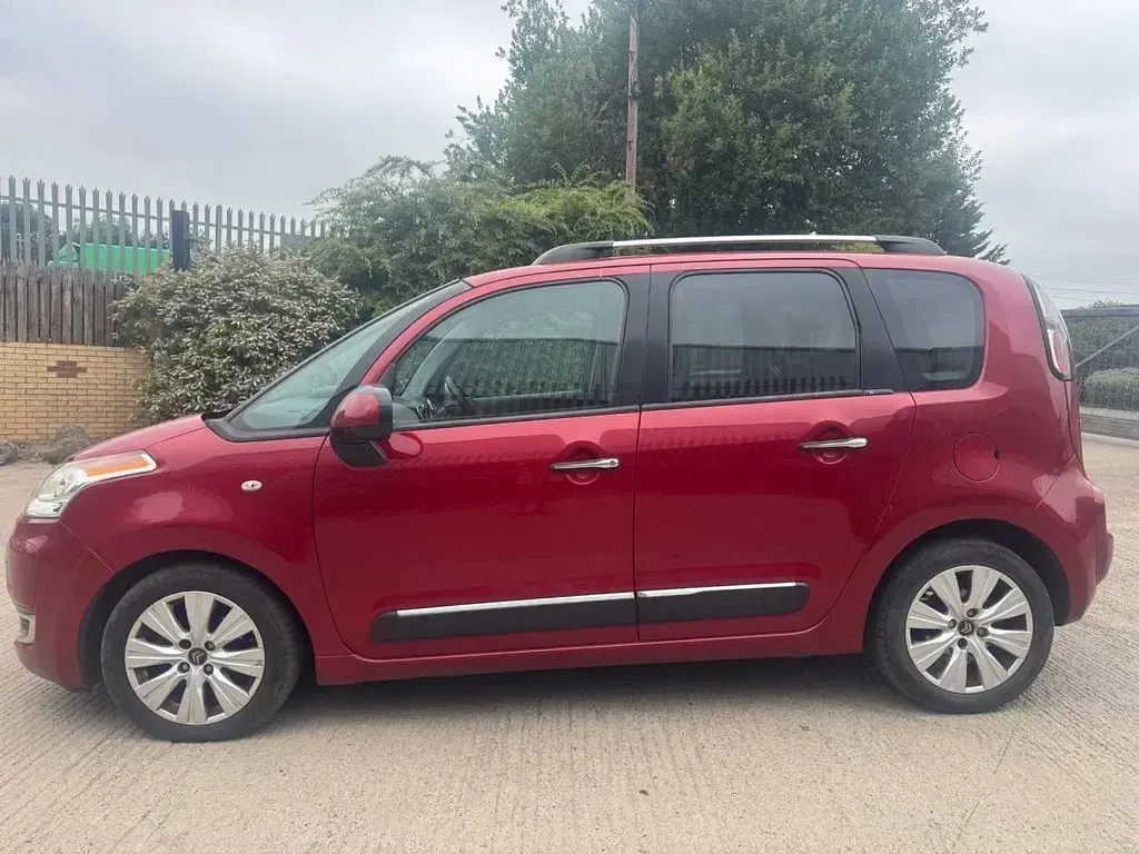 Used Citroën C3 Picasso Exclusive 2011 Red MPV