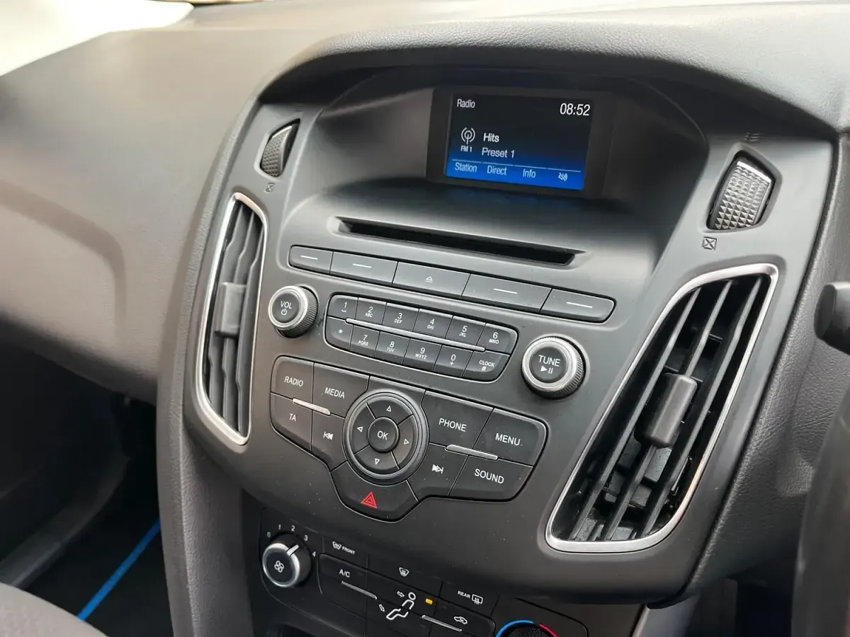 Used Ford Focus Zetec 2015 Blue Hatchback
