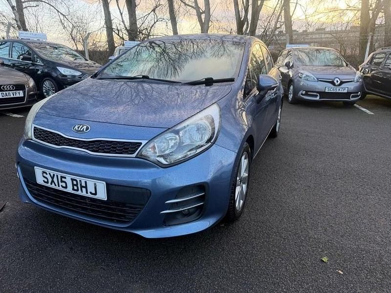 Używany Kia Rio 84 KM (61 kW) 2015 Niebieski Hatchback