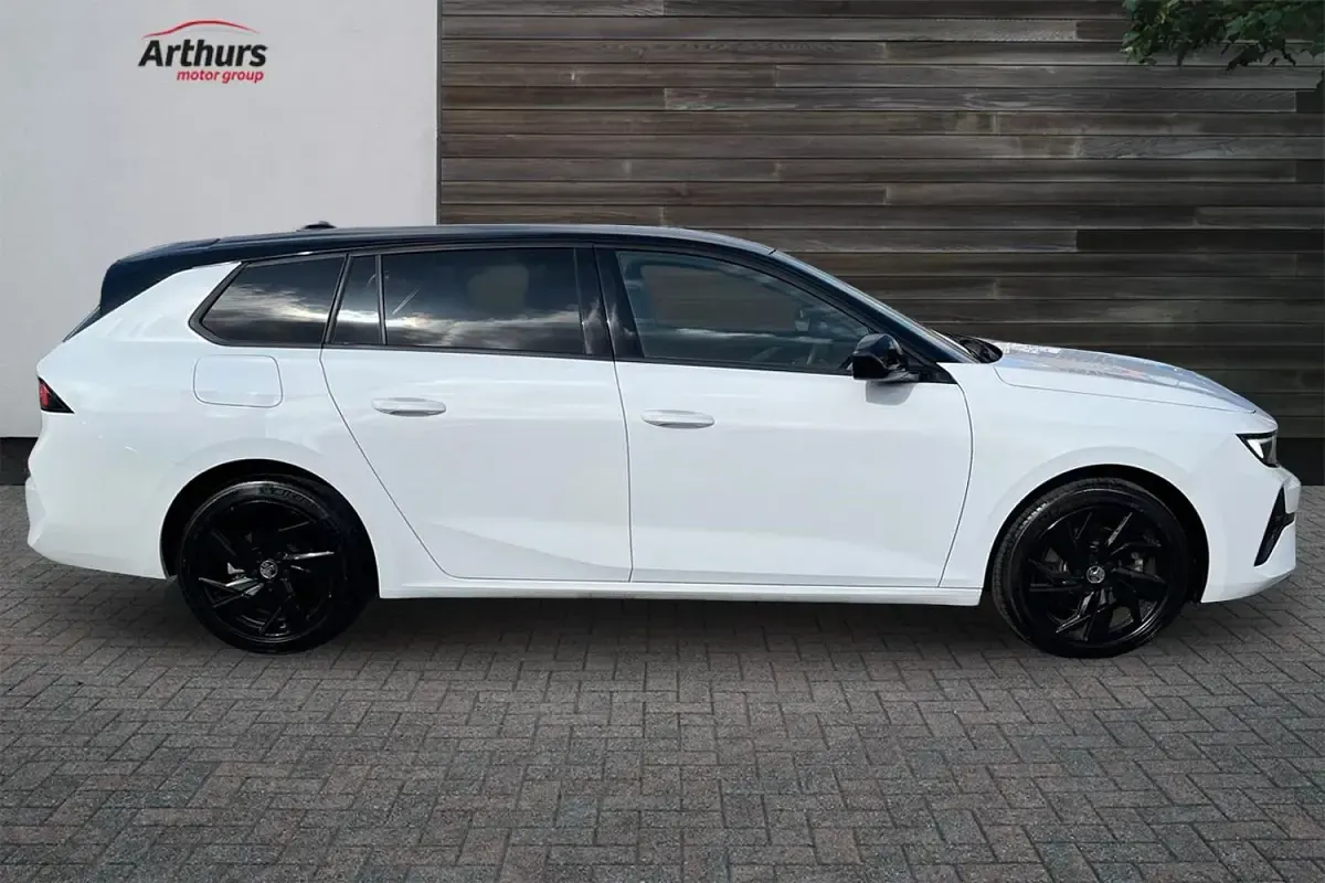 Begagnad Vauxhall Astra S 130 HK (95 kW) 2025 Vit Kombi