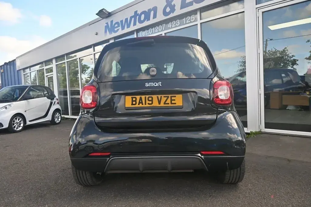Used Smart ForTwo Coupé 71 HP (52 kW) 2019 Black Coupe