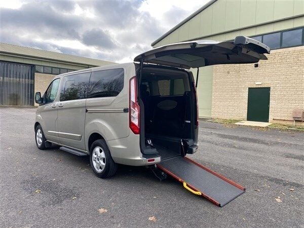 Silver Used 2017 Ford Tourneo Custom Titanium Van | £16,000 (Good price) - Image 1/1