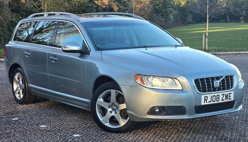 Used Volvo V70 SE Lux 2008 Silver Estate