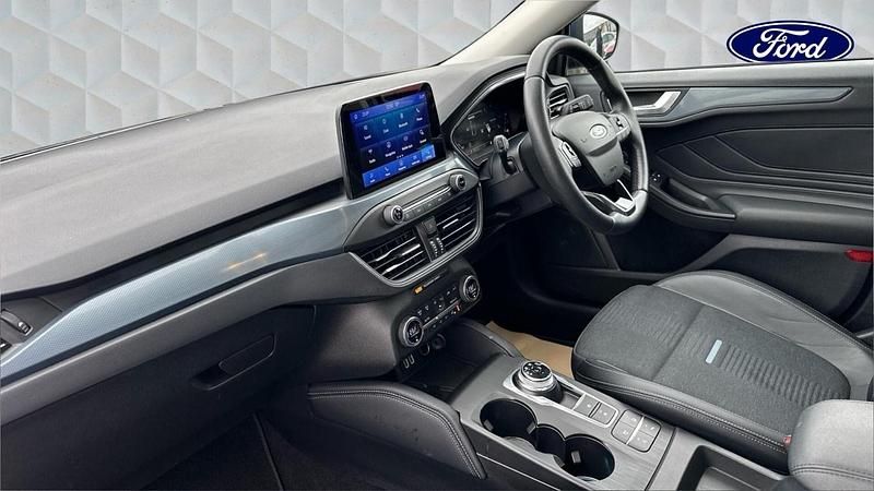 Used Ford Focus Active X 120 HP (88 kW) 2020 Blue Hatchback