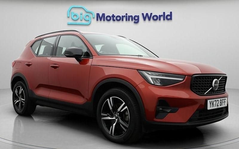 Used 2025 Volvo XC40 Plus SUV | £25,600 (Good price) - Image 1/4