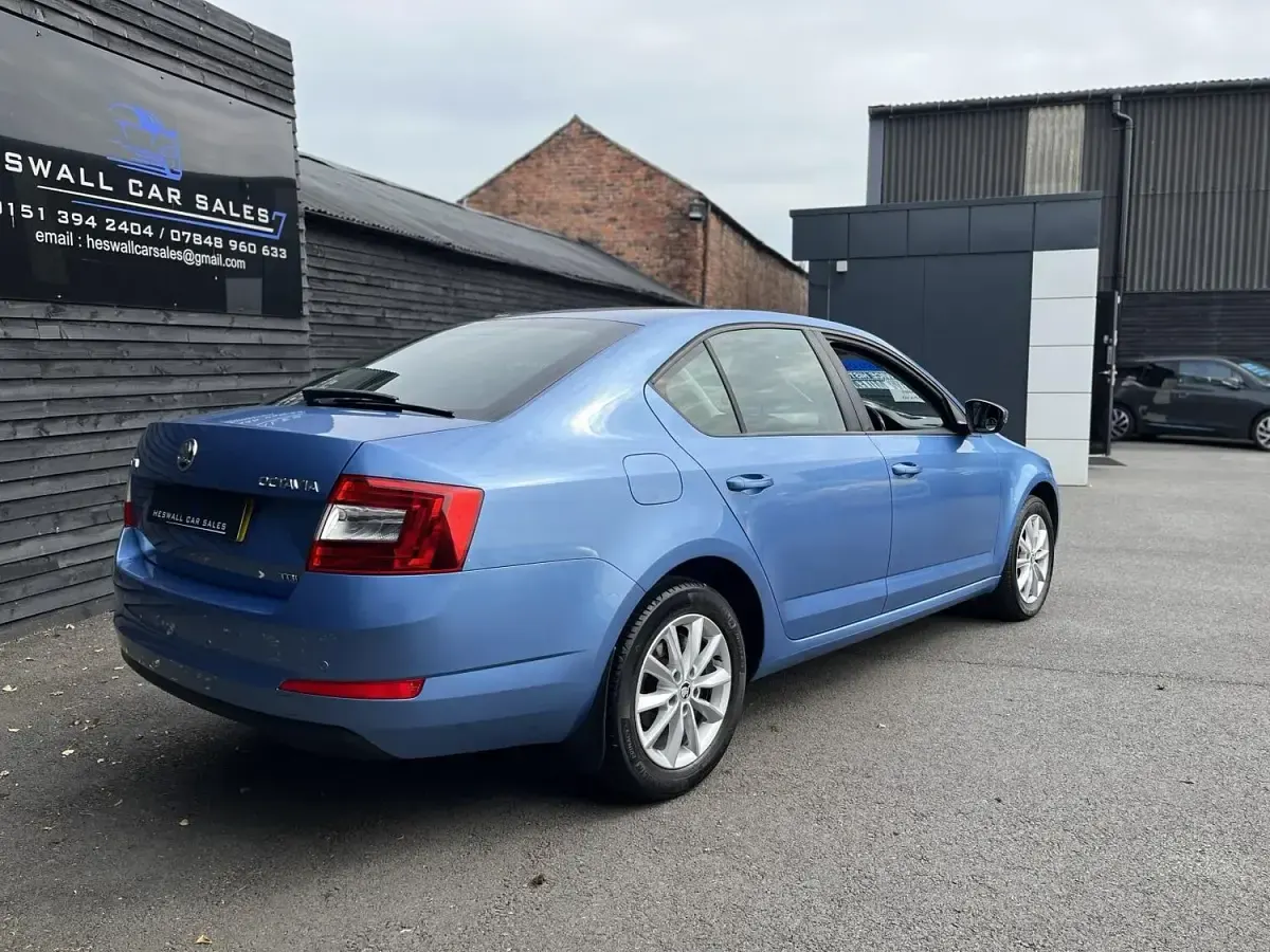 Used Skoda Octavia 105 HP (77 kW) 2013 Blue Hatchback