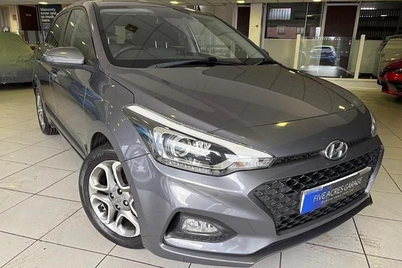 Used Hyundai i20 Premium 100 HP (73 kW) 2020 Grey Hatchback