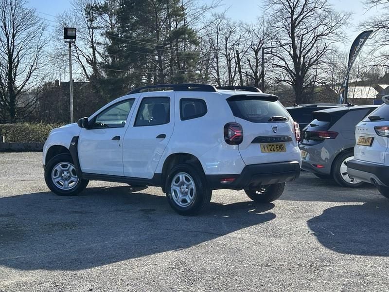 Begagnad Dacia Duster Essentiel 91 HK (66 kW) 2022 Vit SUV