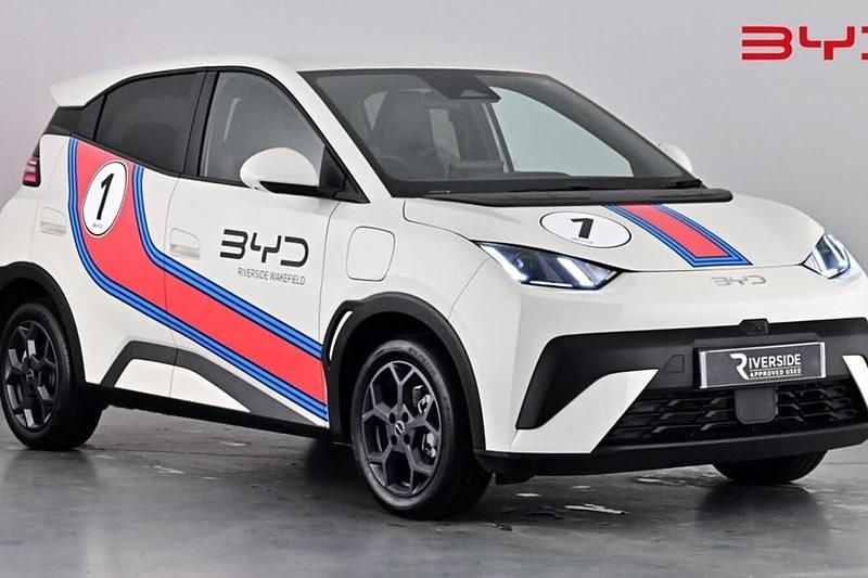 Used BYD Dolphin Surf Comfort 114 kW (156 HP) 2025 Apricity white Hatchback