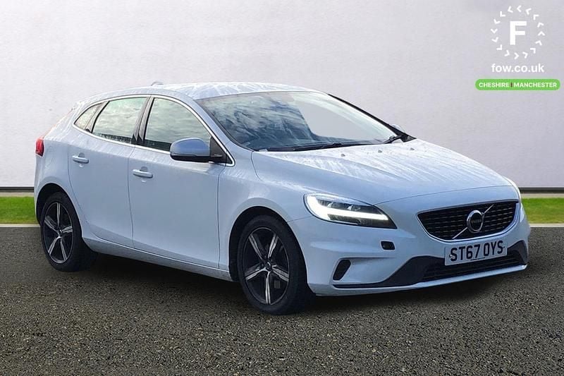 White Used 2017 Volvo V40 R-Design Hatchback | £8,999 (Good price) - Image 1/3