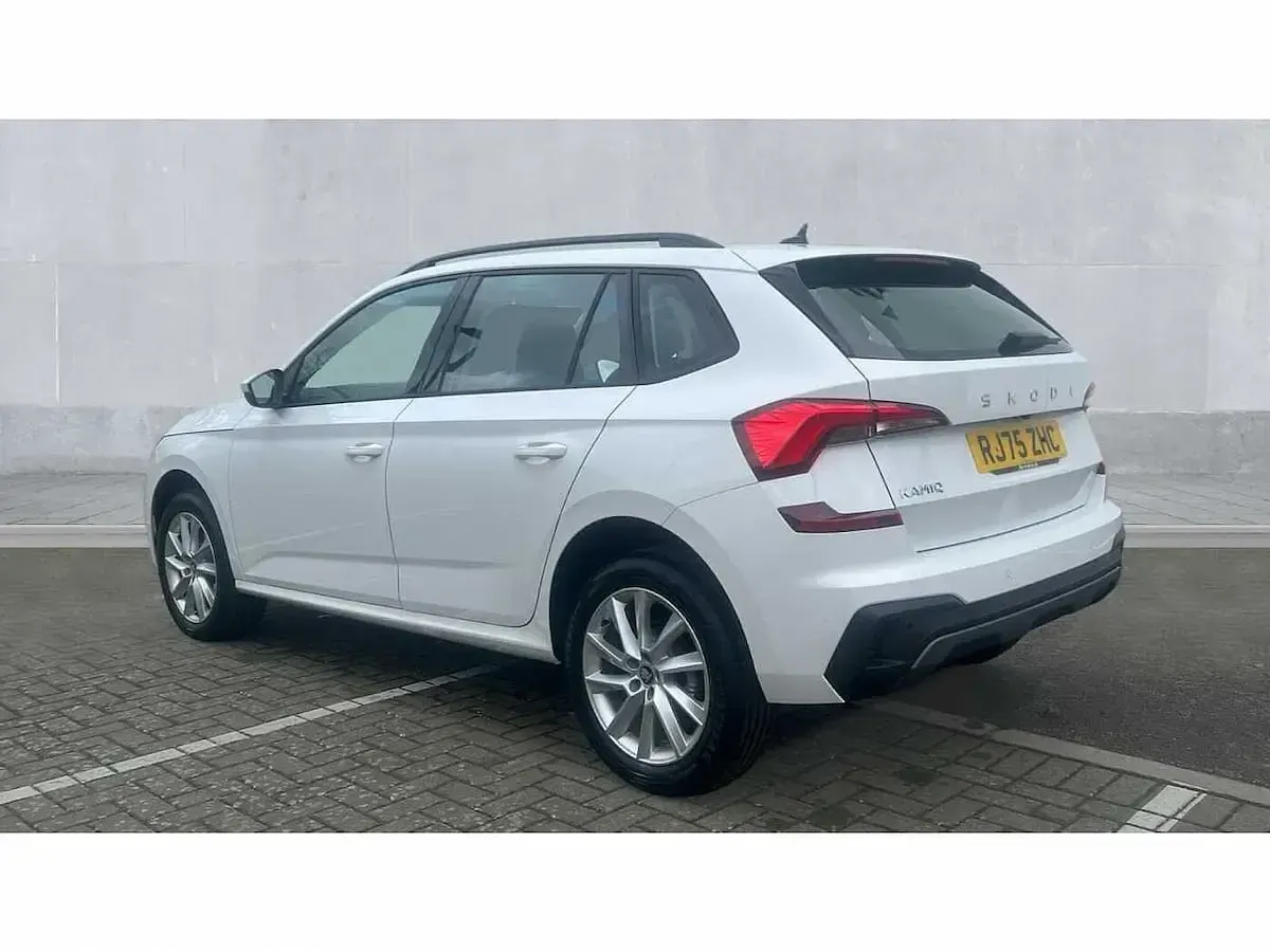 Usado Skoda Kamiq SE 116 HP (85 kW) 2025 Branco SUV