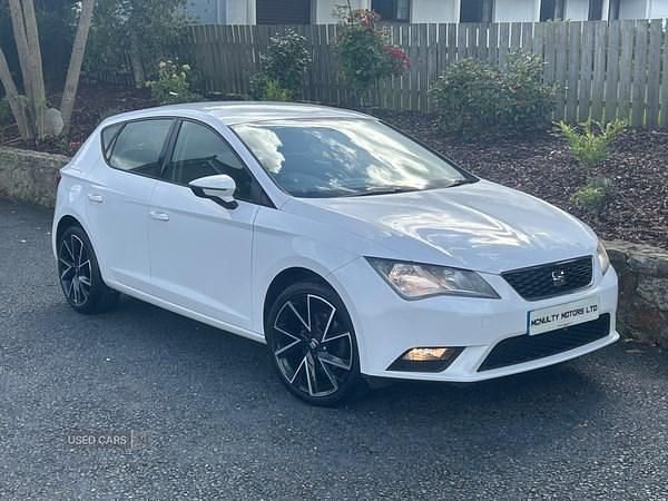 White Used 2013 Seat Leon SE Hatchback | £5,995 (Expensive) - Image 1/4