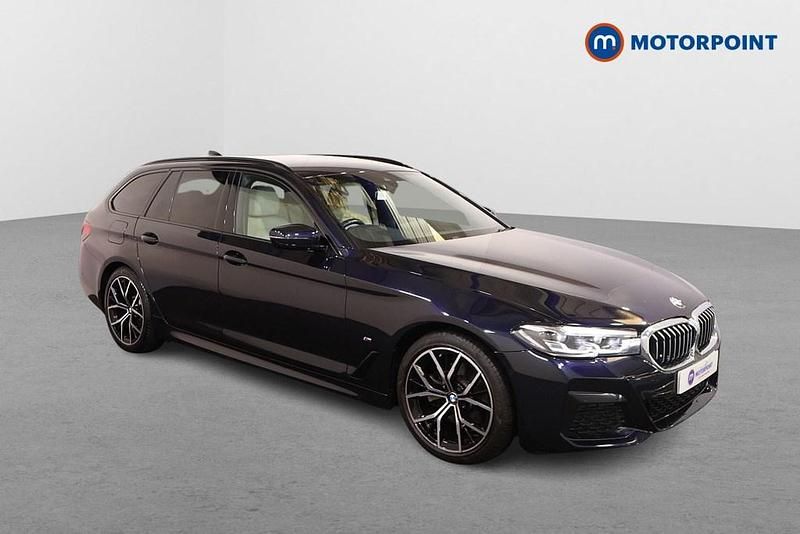 Black Used 2022 BMW 520 M Sport Estate | £29,349 (Fair price) - Image 1/4