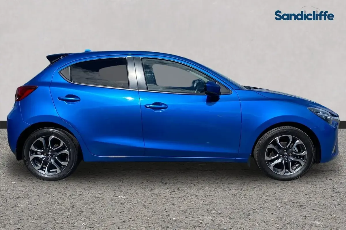 Used Mazda 2 Inclusive 90 HP (66 kW) 2018 Blue Hatchback