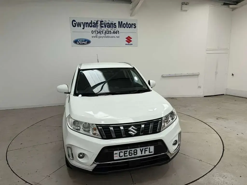 Used Suzuki Vitara SZ-T 112 HP (82 kW) 2018 White SUV