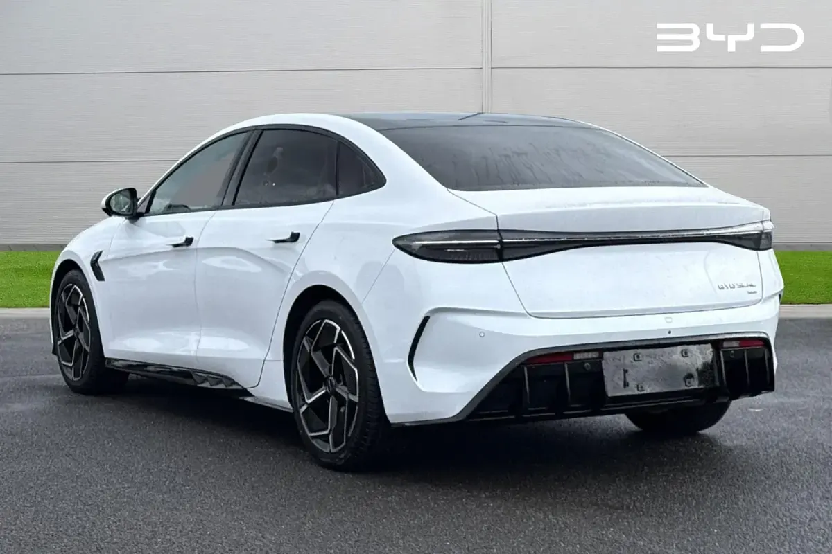 New BYD Seal 389 kW (530 HP) 2025 White Sedan