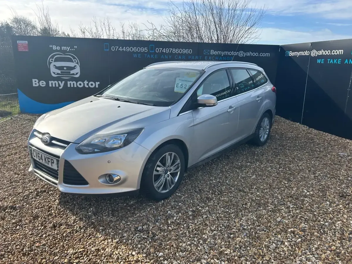 Usado Ford Focus Titanium 125 HP (91 kW) 2014 Prateado Carrinha