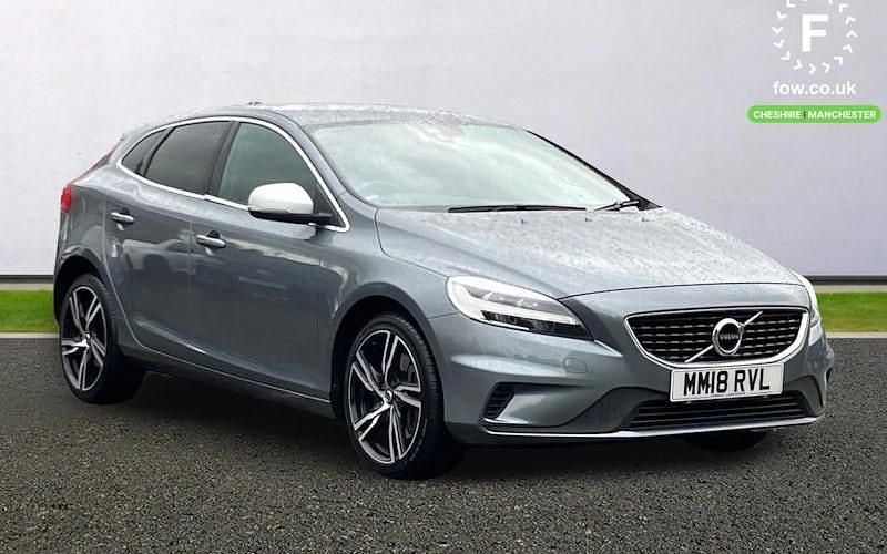 Begagnad Volvo V40 R-Design Pro 152 HK (111 kW) 2018 Halvkombi