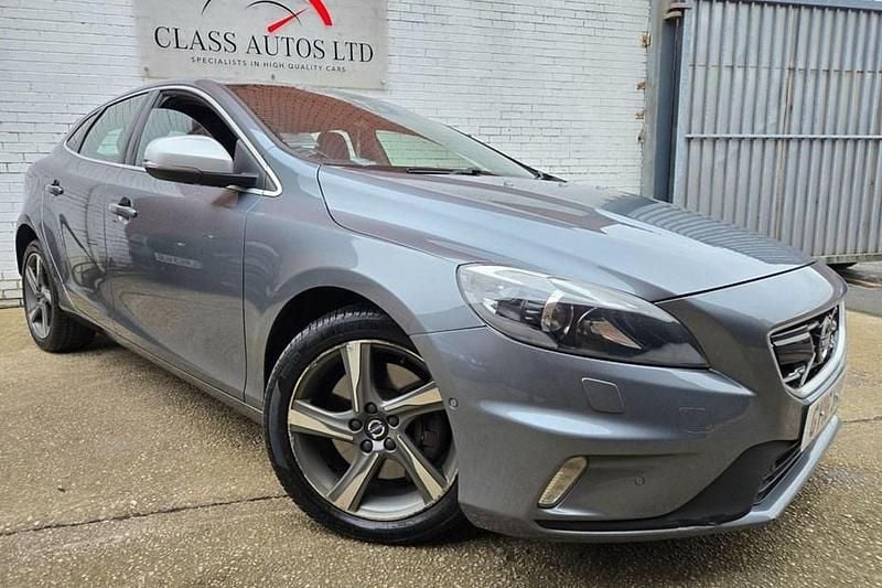 Used Volvo V40 R-Design 190 HP (139 kW) 2016 Grey Hatchback