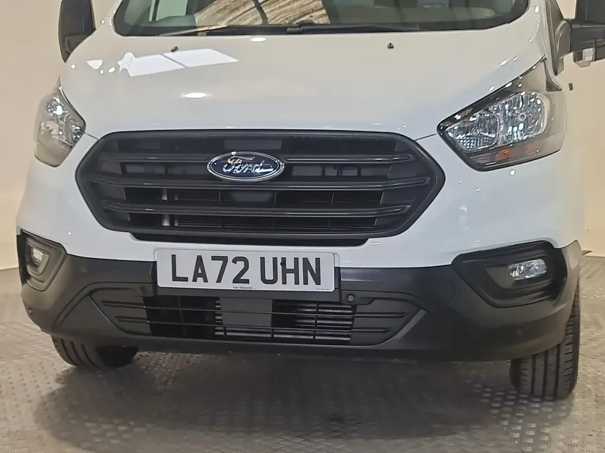 Used Ford Transit Custom 130 HP (95 kW) 2023 White Van