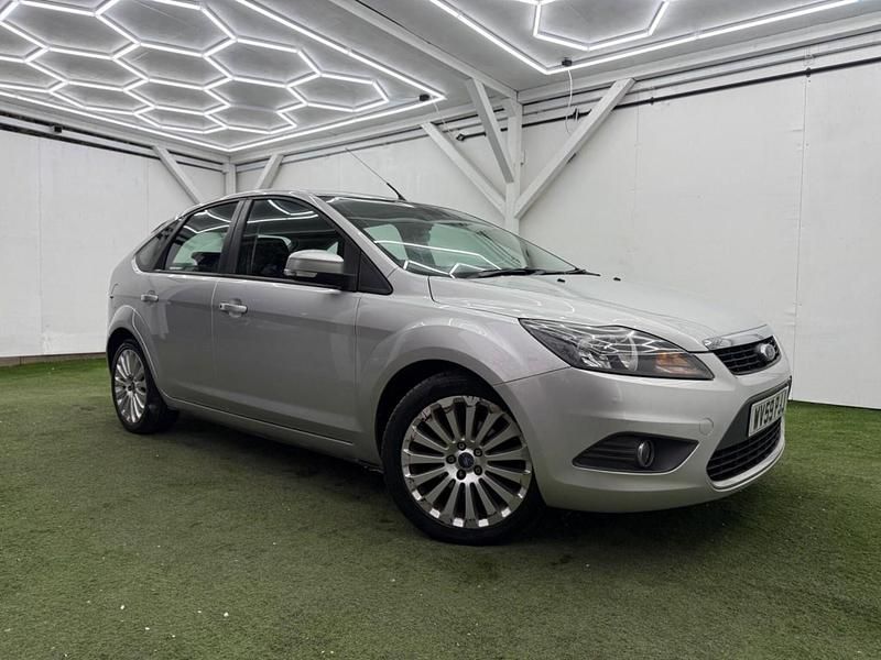 Used Ford Focus Titanium 2009 Silver Hatchback