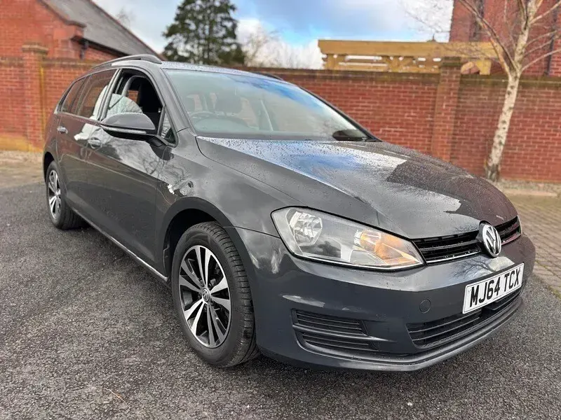 Used VW Golf VII SE 105 HP (77 kW) 2014 Nardo grey Estate