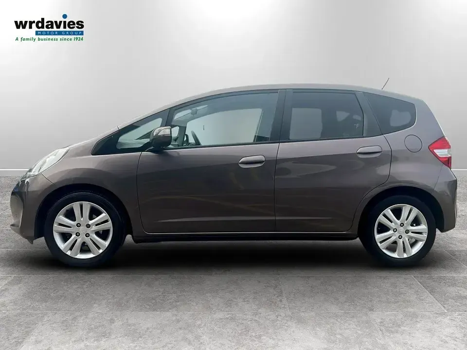 Used Honda Jazz ES 99 HP (72 kW) 2013 Brown Hatchback