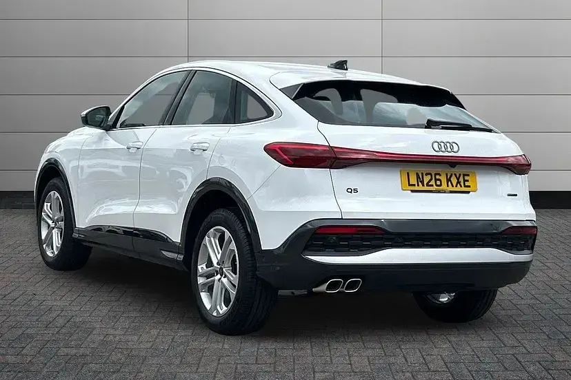 Used Audi Q5 Sport 204 HP (150 kW) 2026 Arkona white SUV