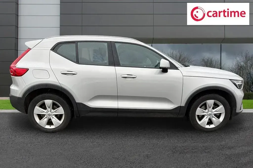 Used Volvo XC40 Core 163 HP (119 kW) 2023 Silver SUV