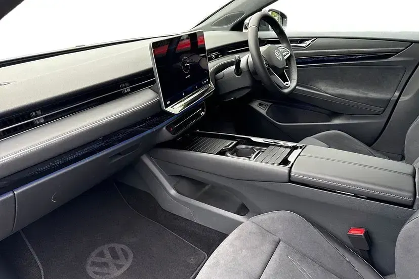 New VW ID.7 Pro 210 kW (286 HP) 2026 Moonstone grey Estate