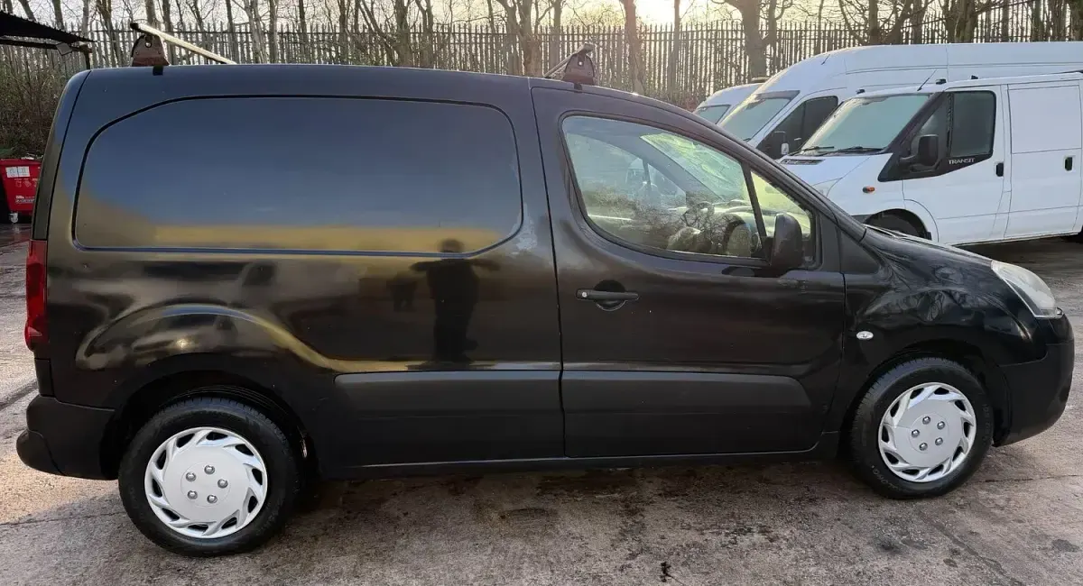 Used Citroën Berlingo 75 HP (55 kW) 2012 Black MPV