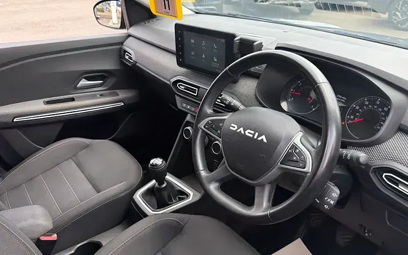 Used Dacia Jogger Extreme 110 HP (80 kW) 2022 Grey MPV