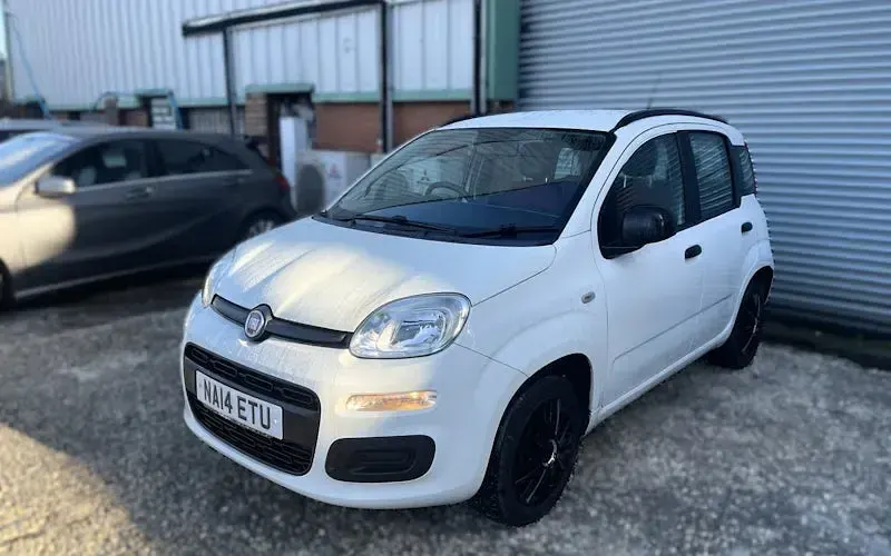 Used Fiat Panda Easy 69 HP (50 kW) 2014 White Hatchback
