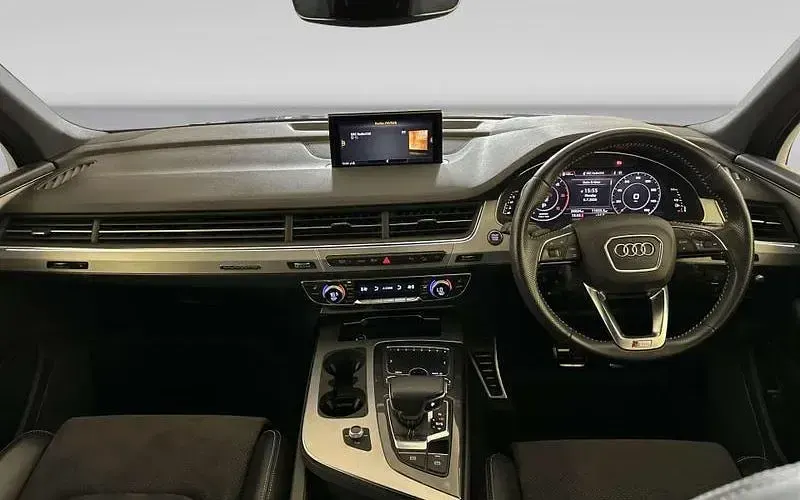 Used Audi Q7 S-Line 272 HP (200 kW) 2018 Grey SUV