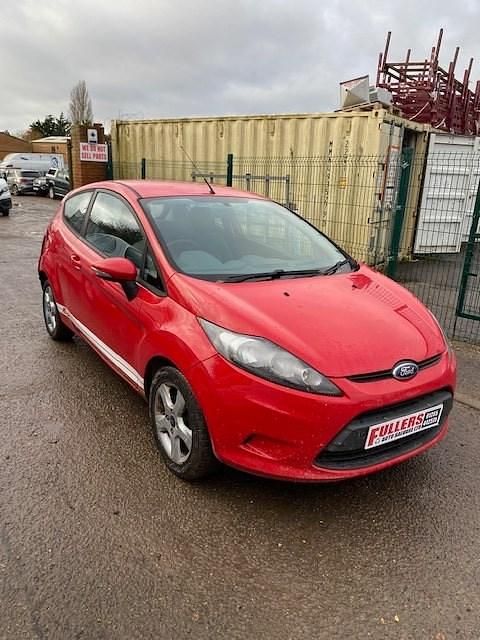 Red Used 2009 Ford Fiesta Hatchback | £575 - Image 1/4