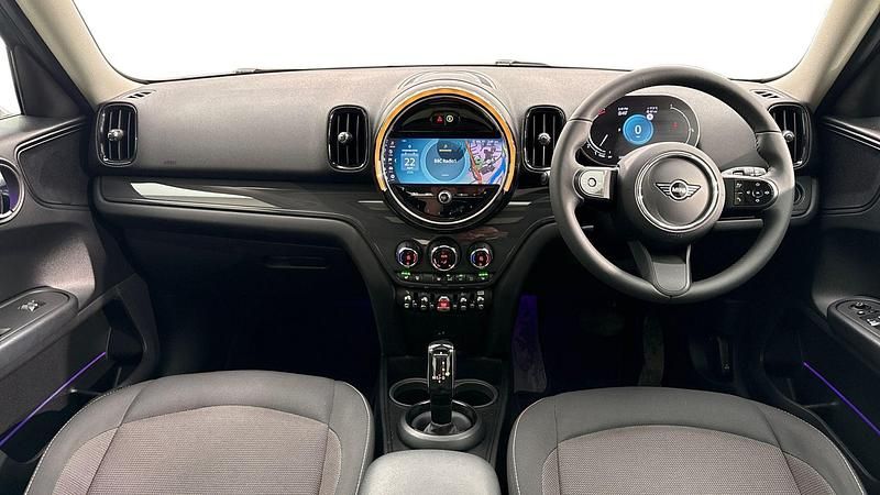 Usado Mini Cooper Countryman Classic 134 CV (98 kW) 2023 Verde SUV