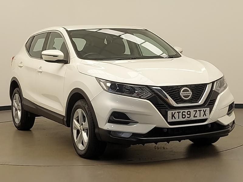 White Used 2020 Nissan Qashqai Acenta Premium SUV | £11,998 (Super price) - Image 1/4