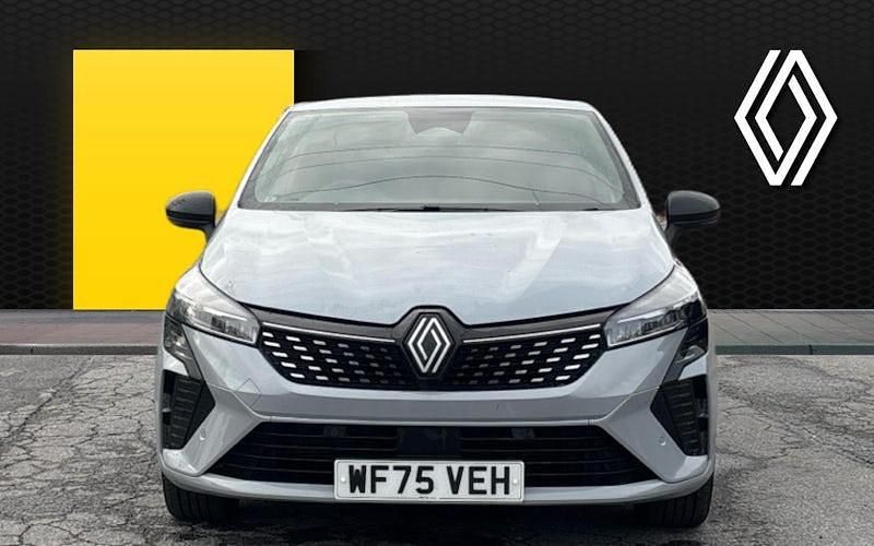 Used Renault Clio V Techno 143 HP (105 kW) 2025 Grey  Hatchback