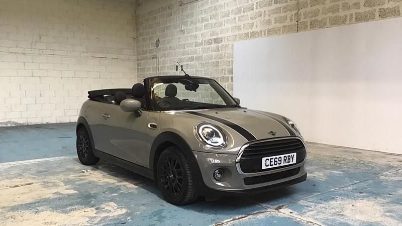 Grey Used 2019 Mini Cooper Classic Hatchback | £14,850 (Good price) - Image 1/4
