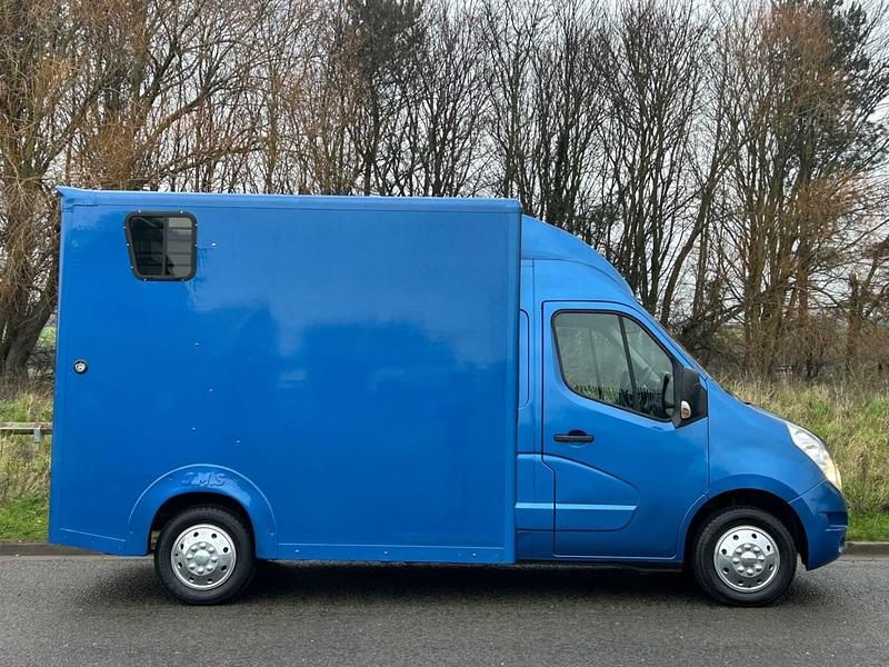 Used Renault Master 125 HP (91 kW) 2012 Blue