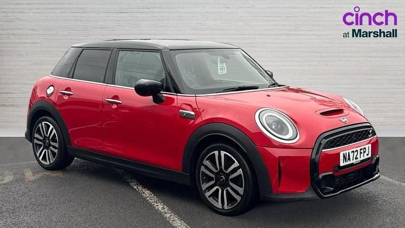 Used Mini Cooper S Exclusive 178 HP (130 kW) 2022 Red Hatchback