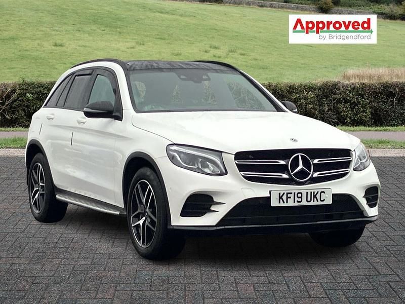 White Used 2019 Mercedes 250 AMG Estate | £26,427 - Image 1/3
